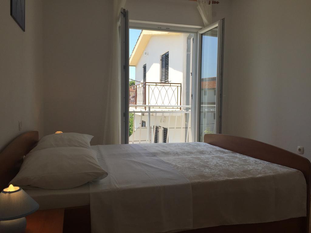 Apartments Gardijan Vodice Esterno foto
